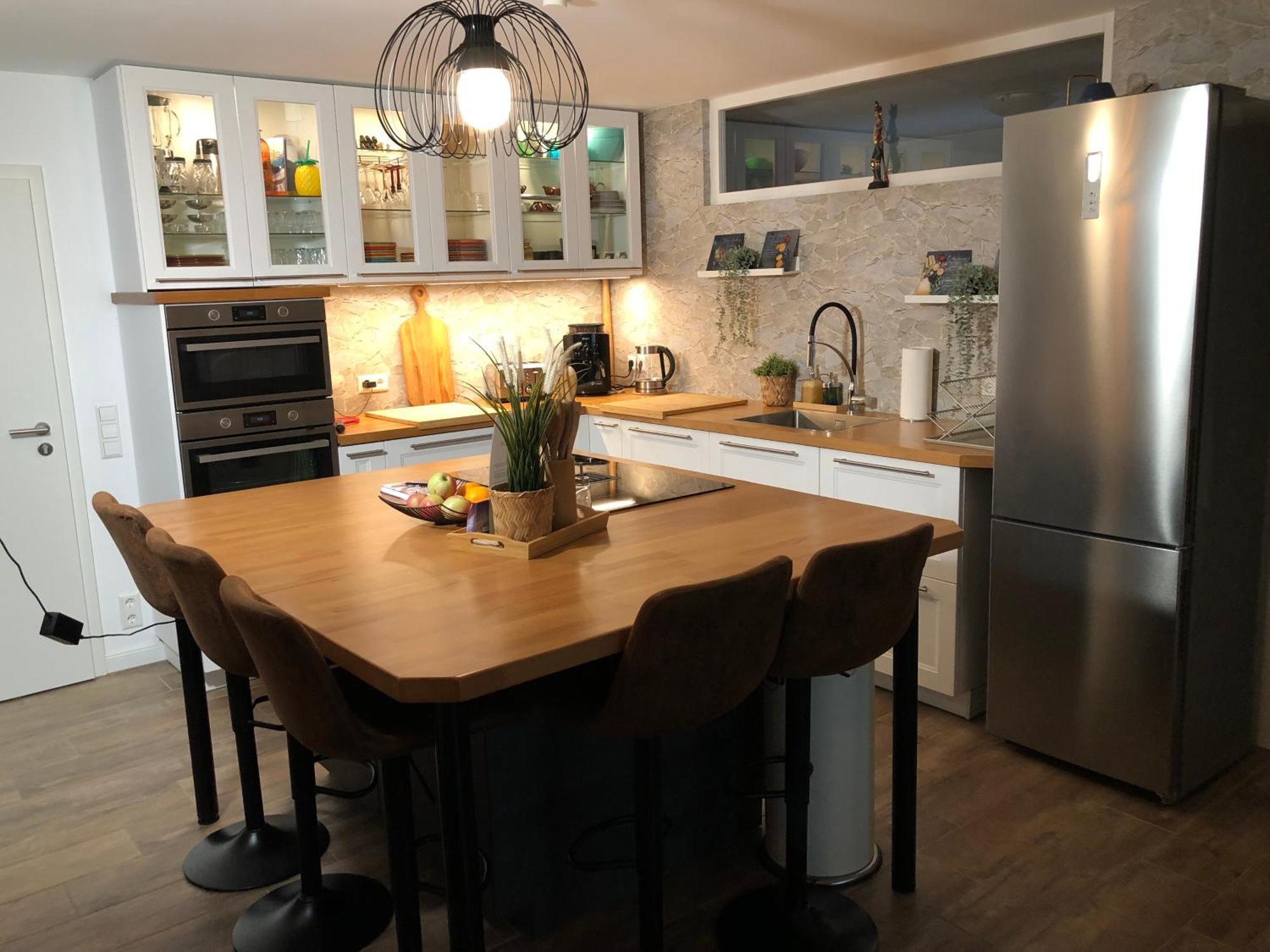 Stylisches Maybach Appartement Mit Terrasse Fuer 5 Personen, 5 Betten, Grosse Kochinsel, Homeoffice Mit 250Mbit Wlan Aidlingen Esterno foto