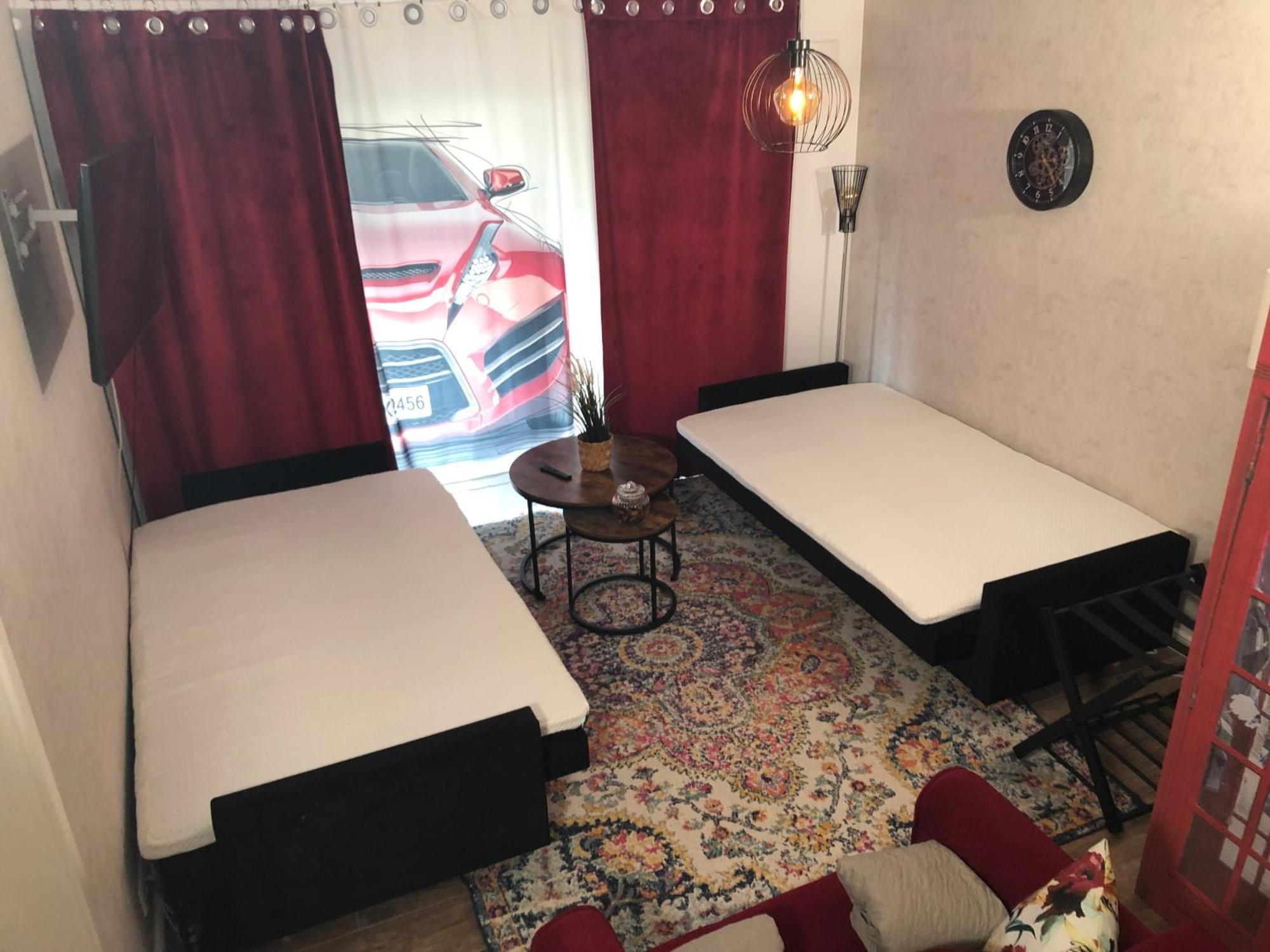 Stylisches Maybach Appartement Mit Terrasse Fuer 5 Personen, 5 Betten, Grosse Kochinsel, Homeoffice Mit 250Mbit Wlan Aidlingen Esterno foto